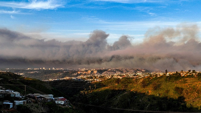 View of the smoke cloud produced by the forest fires in Viña del Mar, taken on February 2, 2024.