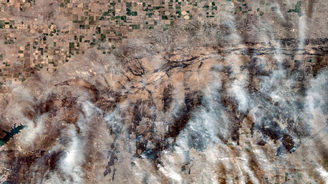 Maxar satellite imagery of Smokehouse Creek wildfire in Texas