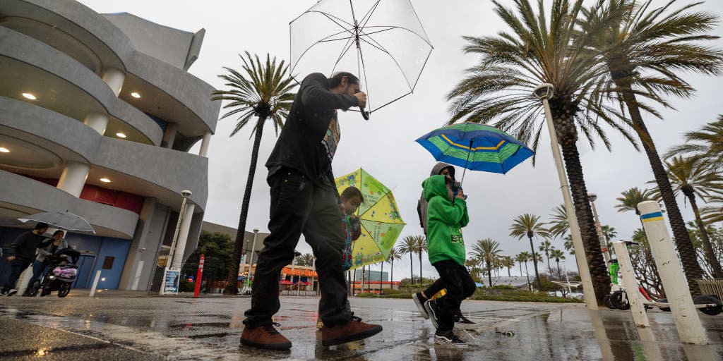 California Faces Flood Threat as Atmospheric River Drenches State with Heavy Rain and Mountain Snow