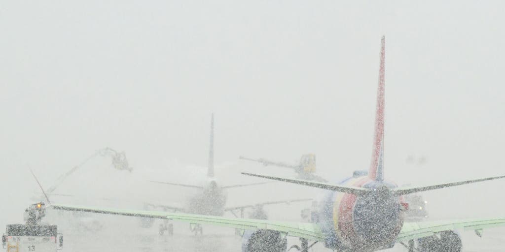 Nor'easter travel alert: Monster blizzard to paralyze major Northeast airports, roads with intense snow, winds