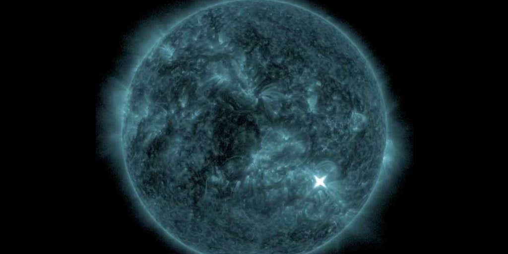 Robust sun flare despatched blasting from Solar inflicting restricted radio blackouts Robust sun flare despatched blasting from Solar inflicting restricted radio blackouts