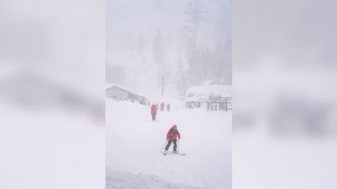 Incoming blizzard will help California's creeping snowpack - Los