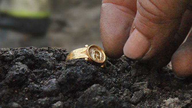 A gold ring was found during the excavations in Kalmar.