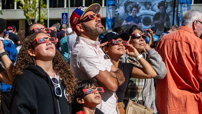 Johnson Space Center Eclipse Viewing