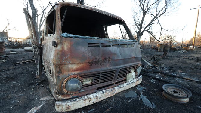 Largest Wildfire In Texas History Rages On As Fire Weather Warnings Continue Fox Weather 3956