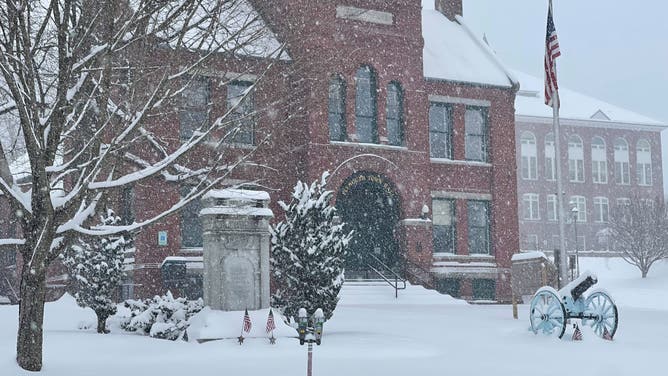 Snow falls in Plymouth, New Hampshire