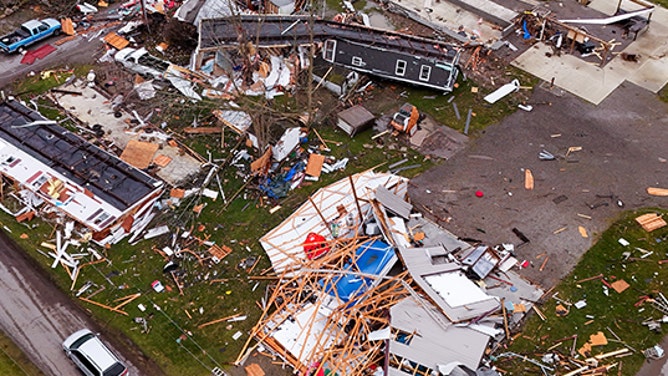 Tornado strikes Indian Lake, Ohio