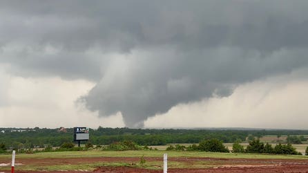 More severe weather to ravage central US on Sunday after Saturday night's deadly tornado outbreak in Oklahoma