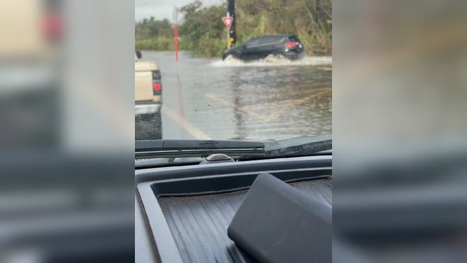 Hawaiis Kauai Island Swamped By Flash Flooding After 12 Inches Of Rain