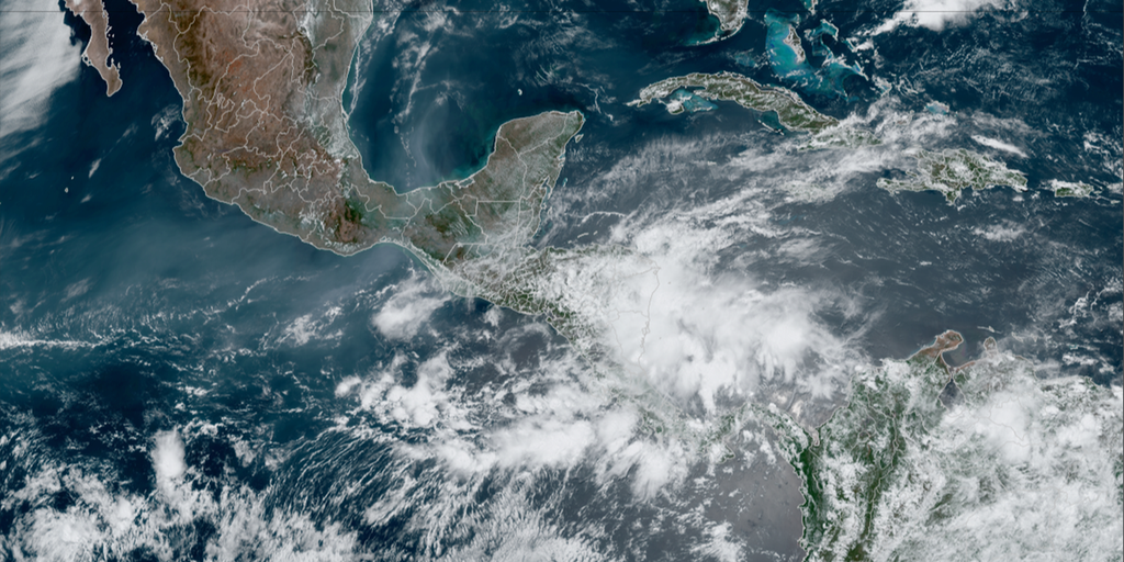 NHC eyes tropical disturbance south of Mexico in Eastern Pacific | Fox ...