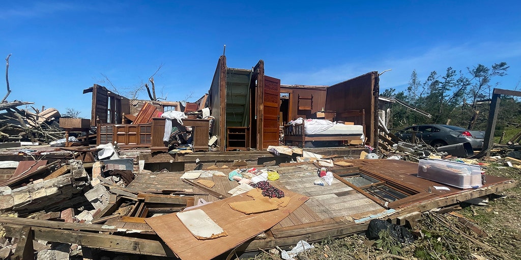 5 dead in Kentucky after multiple tornadoes cause widespread ...