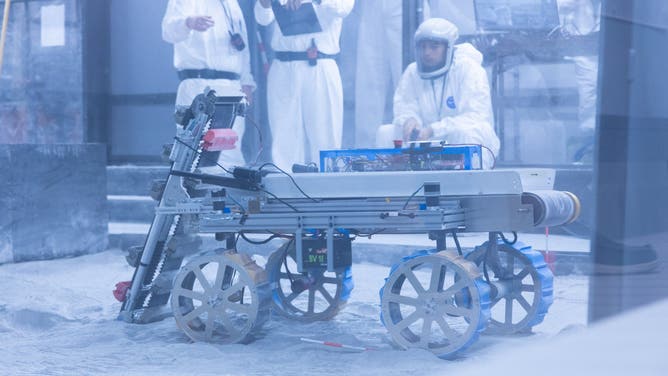 Teams compete with their lunar rovers during the qualifying round of NASA's Lunarbotics competition at University of Central Florida in Orlando on May 15, 2024. (photo: Antoine Hart/UCF)