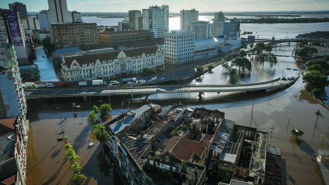 Guaiba River Swelling Threatens Porto Alegre After Days of Heavy Rain