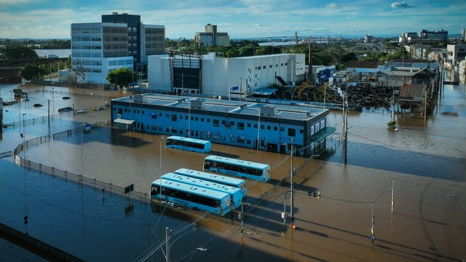 Guaiba River Swelling Threatens Porto Alegre After Days of Heavy Rain