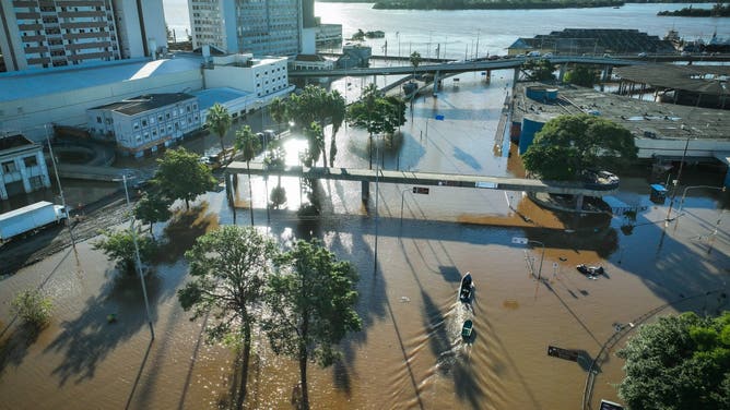 Guaiba River Swelling Threatens Porto Alegre After Days of Heavy Rain