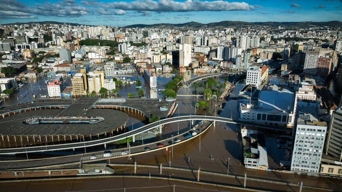 Guaiba River Swelling Threatens Porto Alegre After Days of Heavy Rain