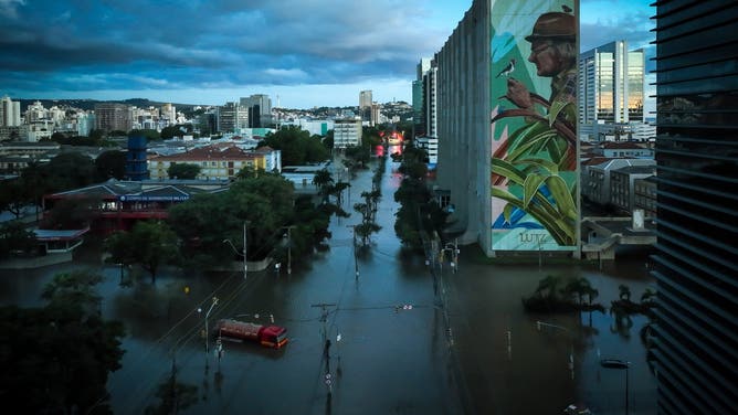 Guaiba River Swelling Threatens Porto Alegre After Days of Heavy Rain