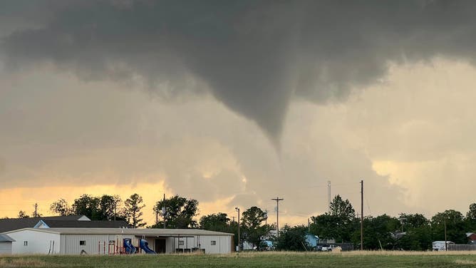 Tornado seen in Texas from the town of Hawley