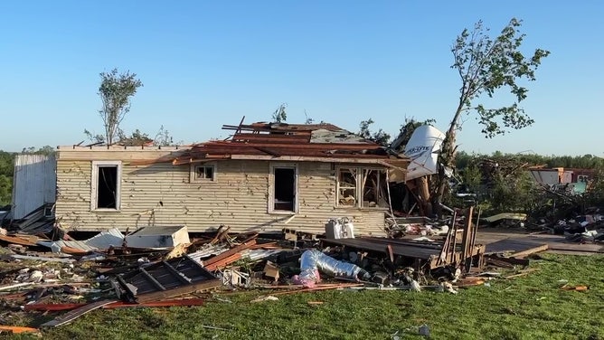 2 Dead After Catastrophic EF-4 Tornado Levels Barnsdall, Oklahoma | Fox ...