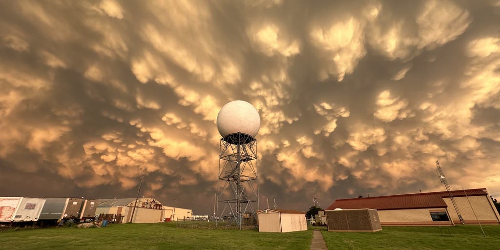 What caused this incredible cloud display in Kansas? | Fox Weather