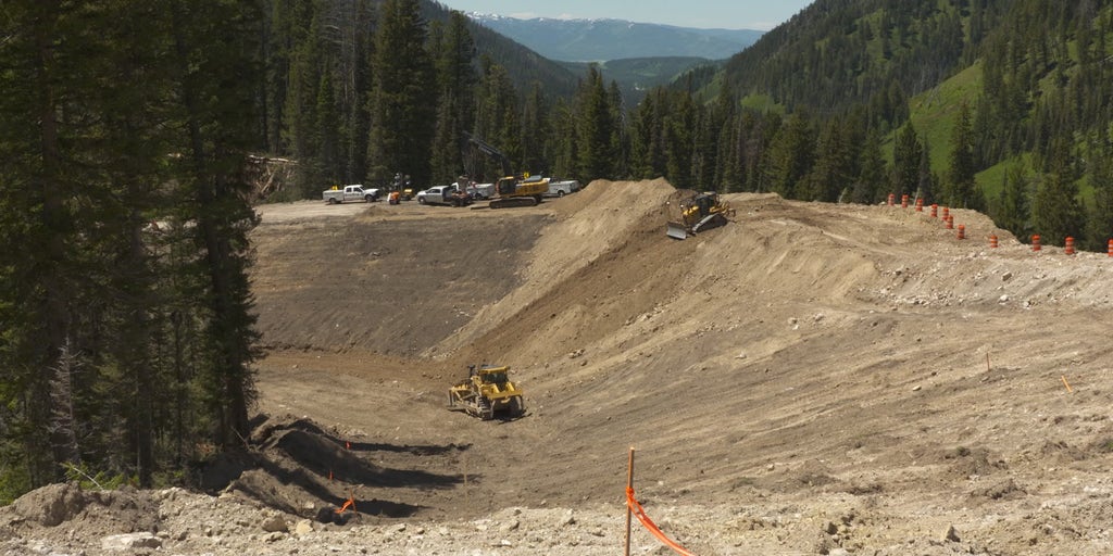 Wyoming highway mountain pass reopens 3 weeks after landslide