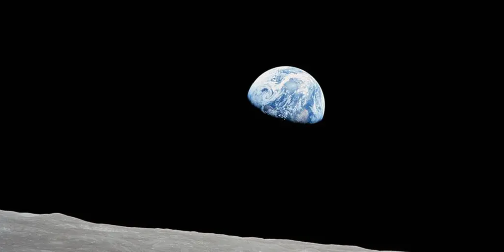 Apollo 8 astronaut behind iconic photo killed in plane crash