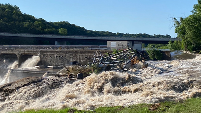 Flooded Blue Earth River sweeps away building at Rapidan Dam in ...