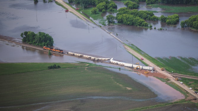 Train derails Alvord, Iowa