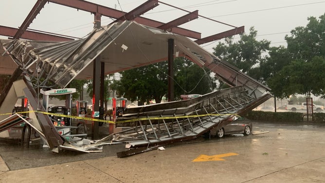 Gas station awning collapse in Seminole County, Florida on 6/6/2024
