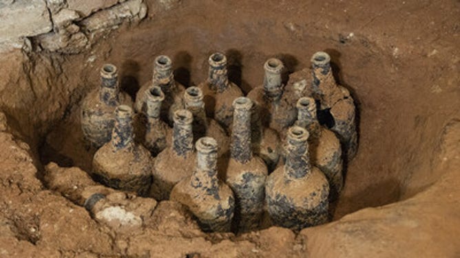 George Washington's Mount Vernon unearthed 37 glass bottles