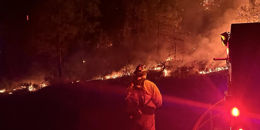 Firefighting pilot killed while working to contain Oregon wildfire ...