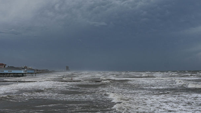 Tides rise and clouds loom overhead Galveston beach just before hurricane Beryl is expected to make landfall on Sunday, July 7, 2024 in Galveston. (Raquel Natalicchio/Houston Chronicle via Getty Images)