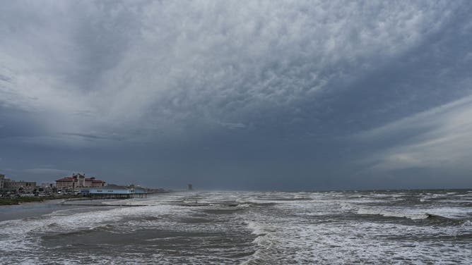 Hurricane Beryl is hours away from landfall south of Houston | Fox Weather