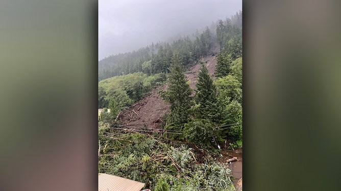 A landslide along Alaska's southeastern coast of Ketchikan on Sunday has killed one person, injured several others and damaged homes and infrastructure.