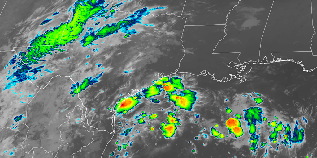 Pesky disturbance in Gulf of Mexico lingers off Texas-Louisiana coast ...