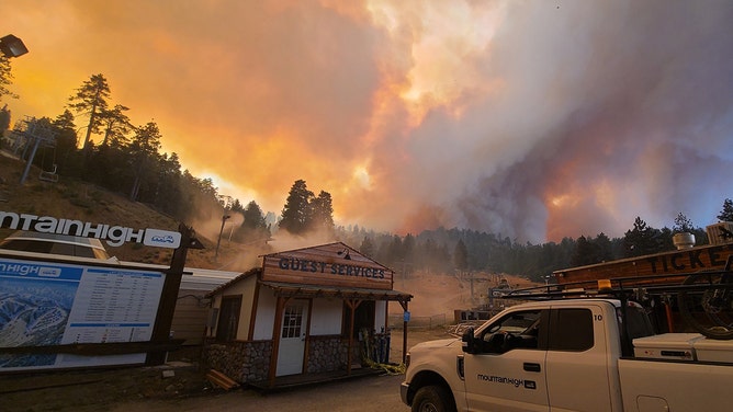 Bridge Fire burns.