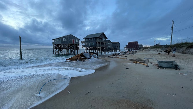 Cape Hatteras National Seashore (Seashore) is urging its visitors to avoid the beach and stay out of the water near the north end of Rodanthe and potentially for miles to the south, due to an early morning collapse of an unoccupied house.