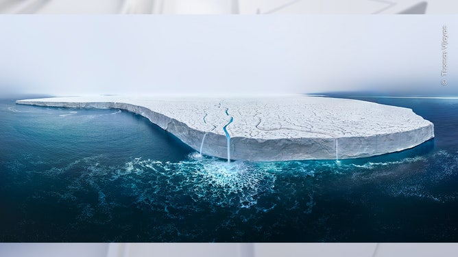 The Disappearing Ice Cap by Thomas Vijayan, Canada Highly Commended, Oceans: The Bigger Picture/Wildlife Photographer of the Year. Wildlife Photographer of the Year is developed and produced by the Natural History Museum, London.