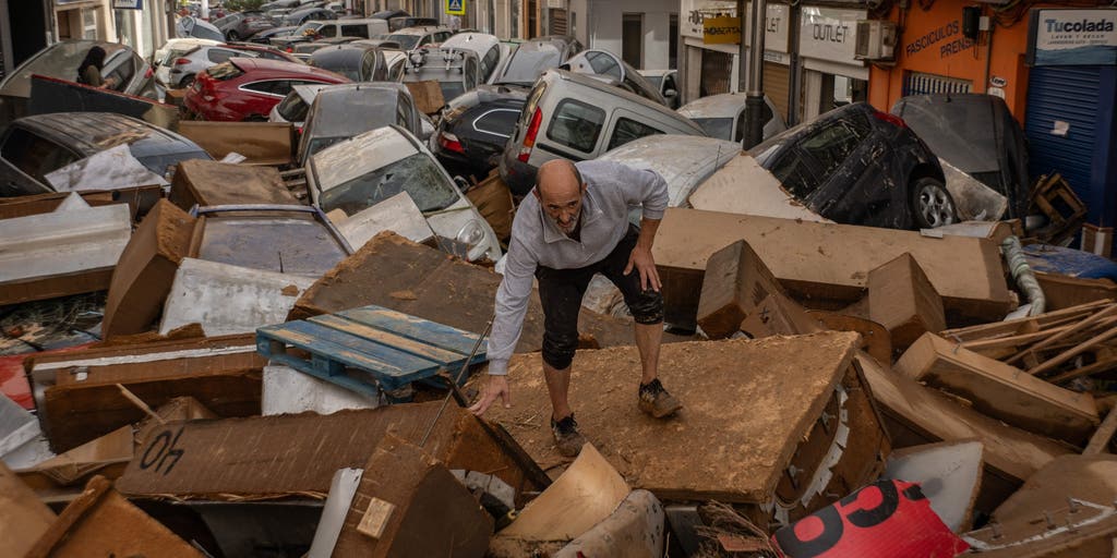 What makes a 'DANA' storm like the one causing deadly flooding in Spain ...