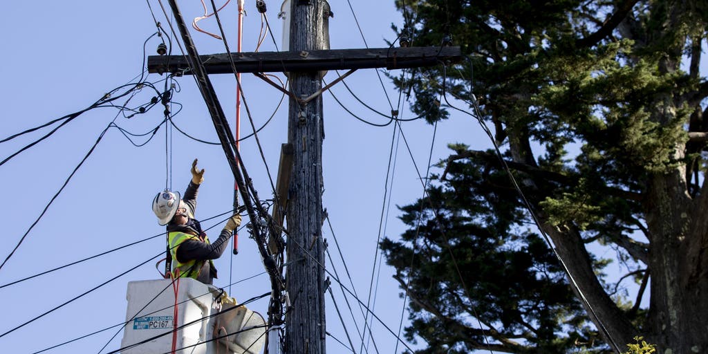 Thousands without power as 'Diablo winds' create fire threat in California