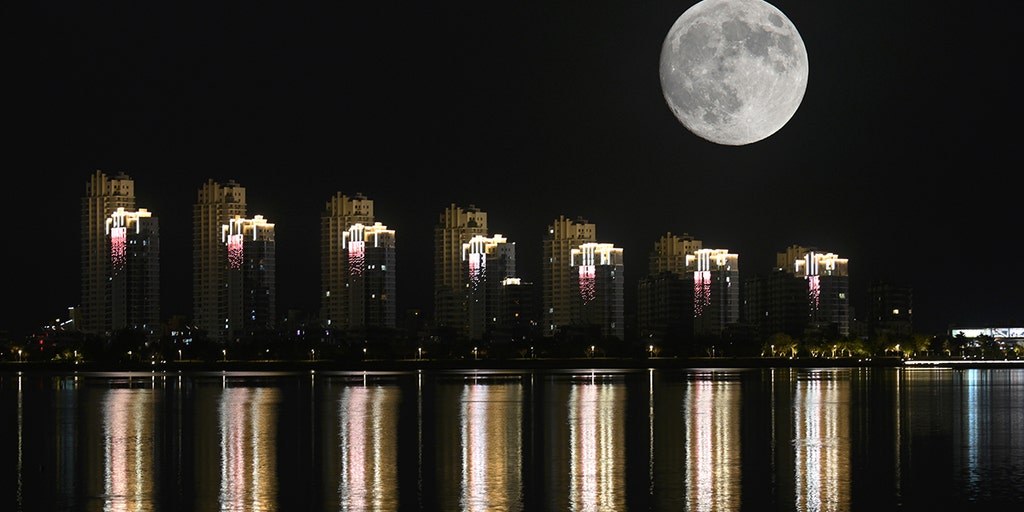 PHOTOS: Hunter’s Moon shines brightest in Thursday evening’s supermoon spectacle