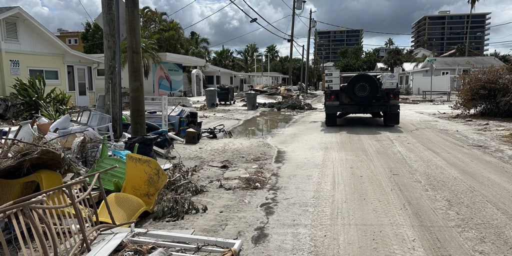 Tampa Bay Races To Clean Up Debris From Helene Before Hurricane Milton ...