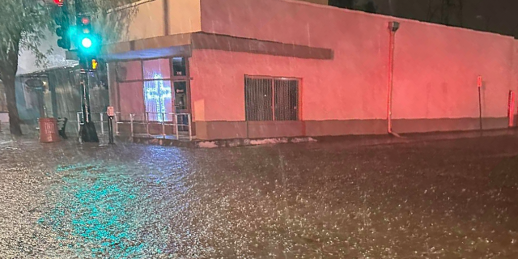 Flooding in New Mexico triggers flash flood emergency in Roswell