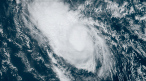 Hurricane Leslie begins to weaken over open Atlantic Ocean