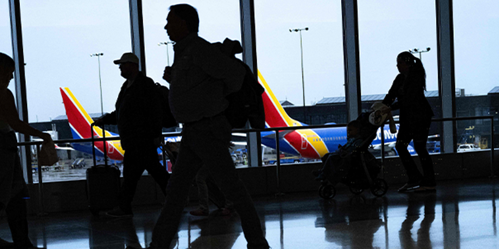 TSA expects to screen nearly 18 million people over Thanksgiving week