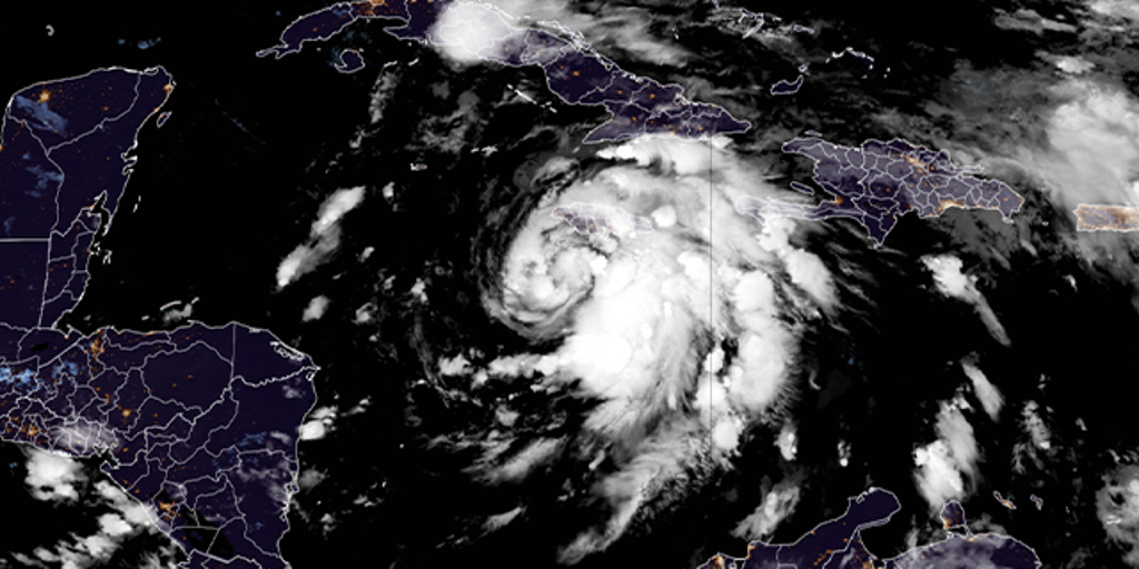 Today’s top weather news: Strengthening Rafael eyes in the Gulf of Mexico