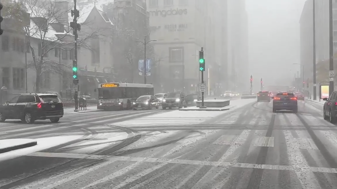 Snow in Chicago on Nov. 21, 2024 during the Thanksgiving week winter storm. (Image: Robert Ray/FOX Weather)