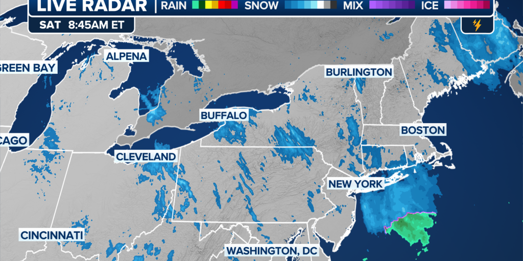 By%20Saturday%2C%20there%20had%20been%20about%20a%20hundred%20or%20so%20scattered%20showers%20of%20snow%20across%20the%20region%2C%20which%20was%20a%20bit%20of%20a%20surprise%2C%20because%20the%20region%20had%20already%20been%20experiencing%20the%20worst%20of%20the%20cold%20air.