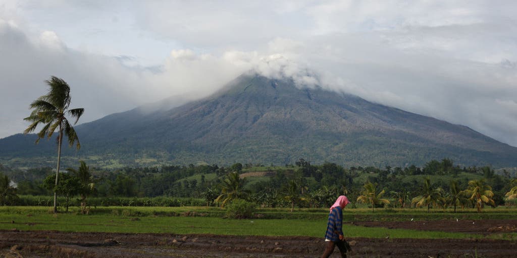 Watch: Kanlaon Volcano erupts, sends massive black plumes more than 6,500 feet into the air over Philippines