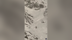 Video shows New Hampshire snowboarder trigger, escape avalanche on Mount Washington